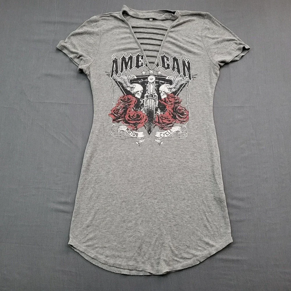Charlotte‎ Russe Gray Ribbed Graphic T-Shirt Dress Skulls Roses Cage Neck Large